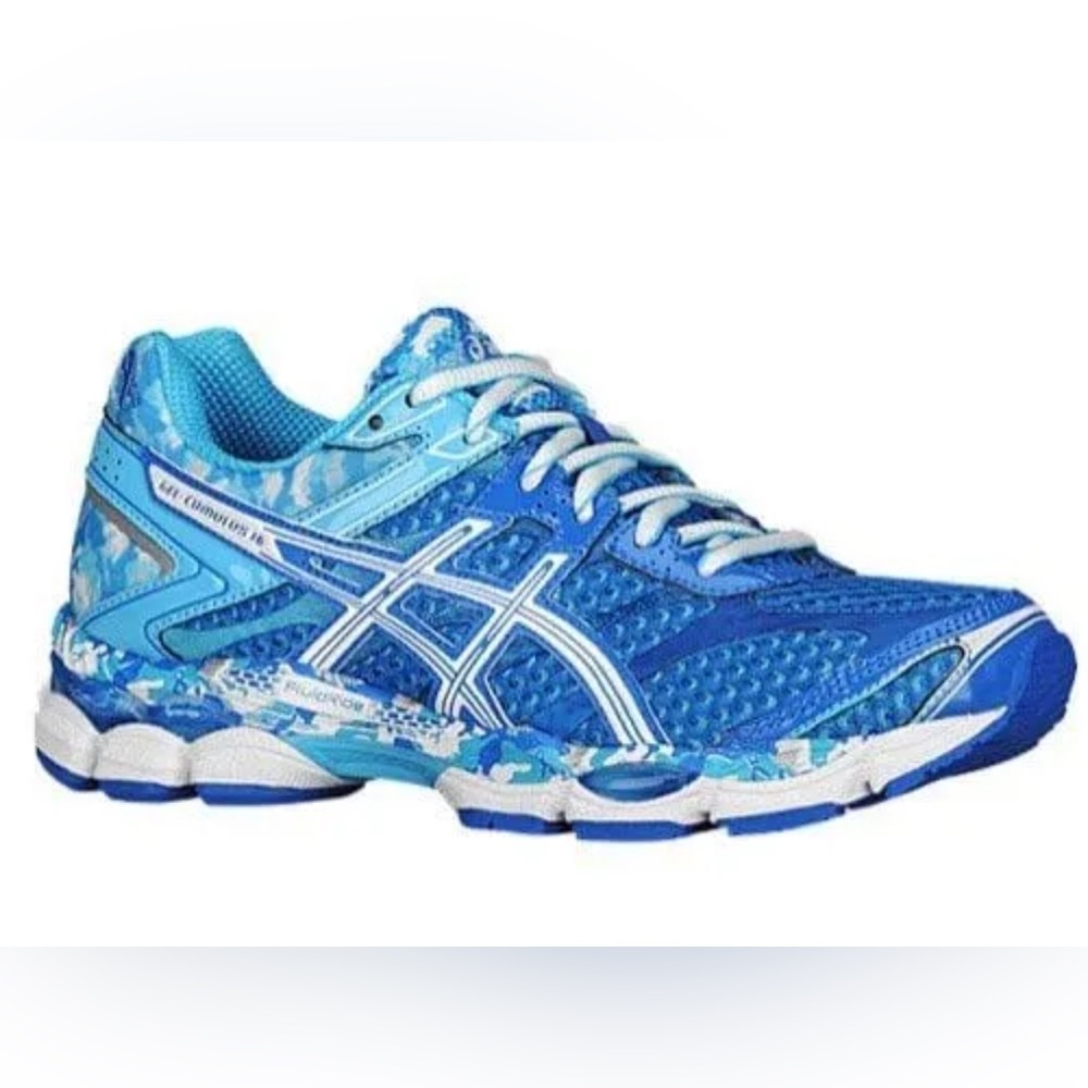 ASICS Gel-Cumulus 16 - Women’s Size 8 
Gently Used- Running shoes